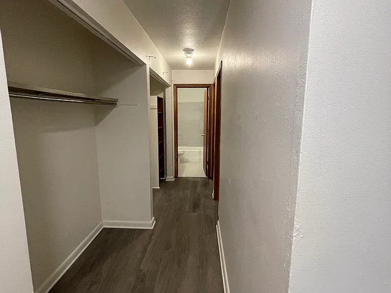 418 7th St SE #101 — Photo 10