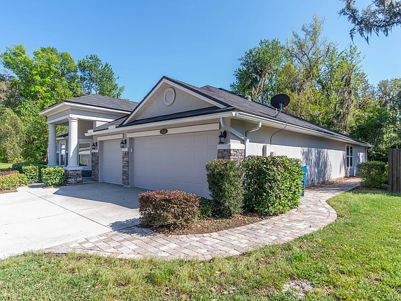 4th image of 1014 Little Brook Ct