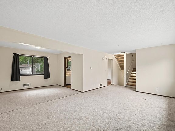 5th image of 6618 Camden Dr