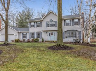 5964 Whiteford Dr, Highland Heights, OH 44143