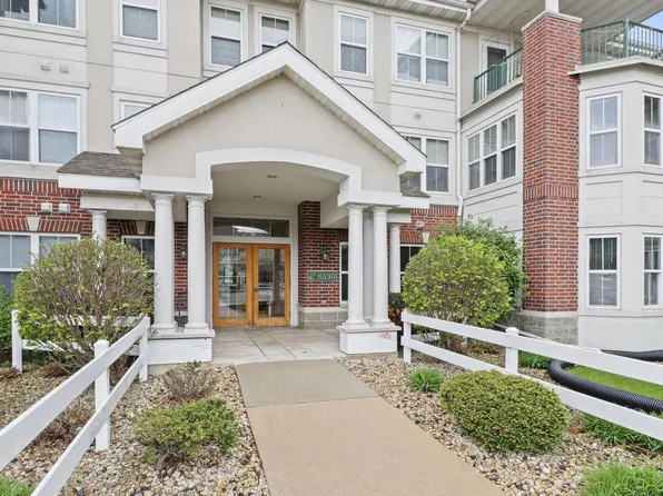 8530 Greenway Boulevard #212, Middleton, WI 53562