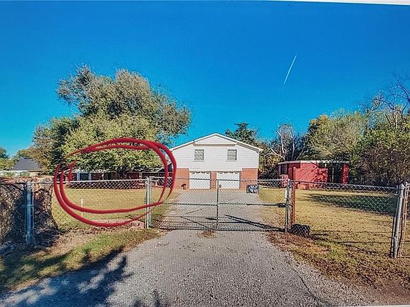 3rd image of 3907 NE 31st St
