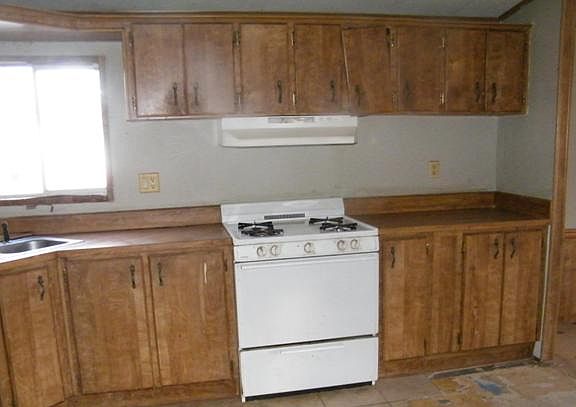 5th image of 32941 Valley View Ave