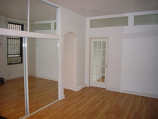 5th image of 504 W 110th St APT 5A