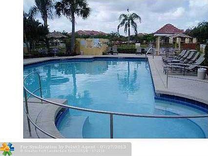 3rd image of 7620 Westwood Dr APT 206