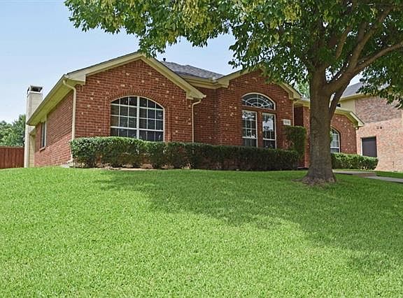 2nd image of 1210 Heritage Pkwy S
