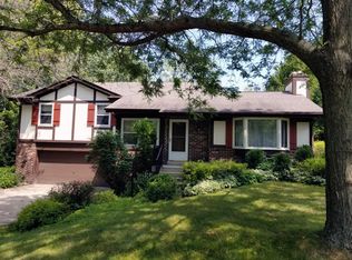 920 Clair Ct, Brookfield, WI 53045