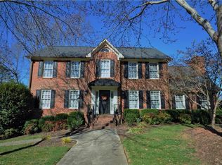 2201 Bayeux Ct, Winston Salem, NC 27103