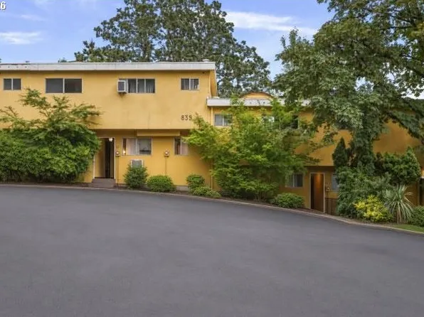 839 SW Broadway Dr APT 71, Portland, OR 97201