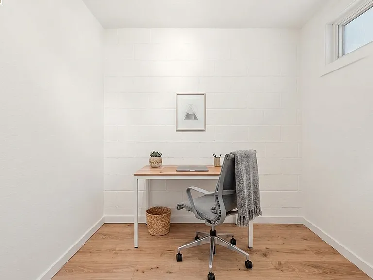 Optional space: used for office.