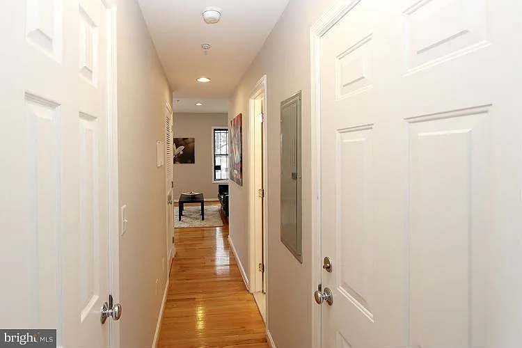610 Irving St NW — Photo 3