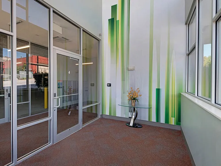 L14 Flats — Photo 17
