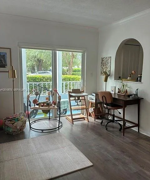 517 Menendez Ave #- — Photo 6