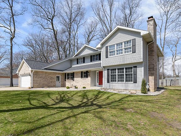 2nd image of 2990 Brynmawr Dr