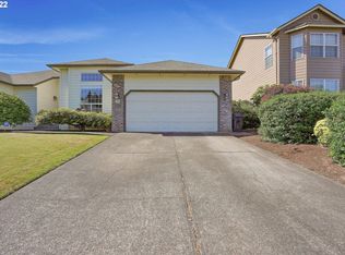 2736 Eastlake Dr SE, Salem, OR 97306