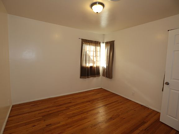 3rd image of 1128 Geranio Dr
