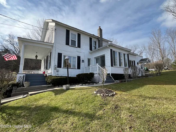 43 Queen Street, Whitehall, NY 12887