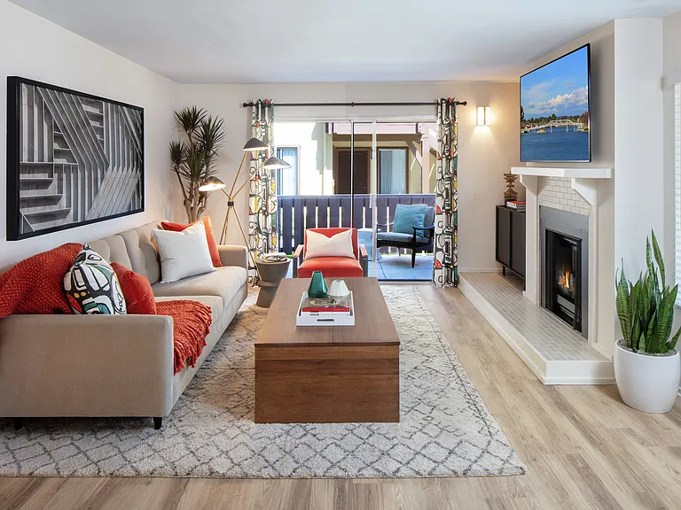 Woodbridge Pines Apartment Homes — Photo 3