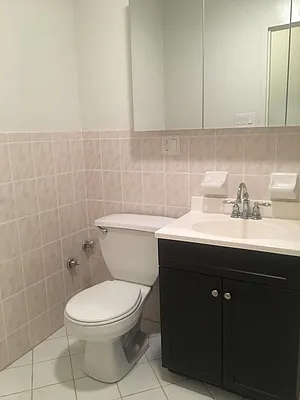 Rented by LDMI Realty Group LLC | media 34