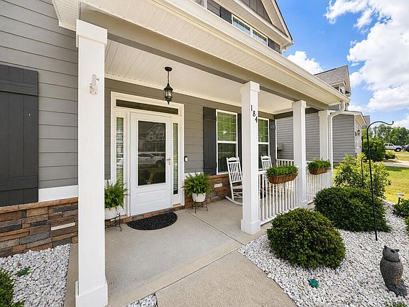 3rd image of 184 Cedar Way