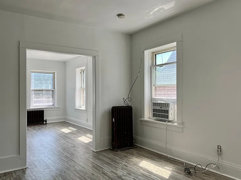 2324 Atwood Ave #1 — Photo 9