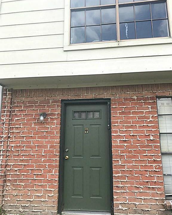 1st image of 12663 Windsor Village Dr
