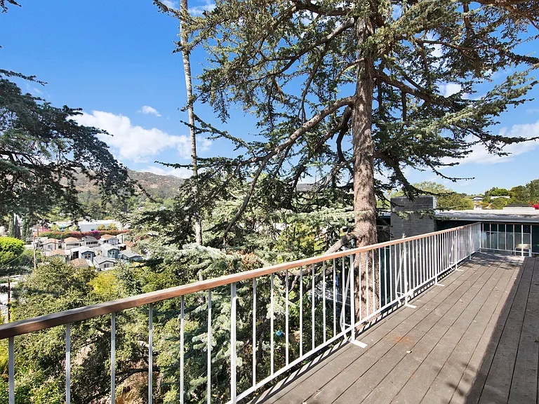 1827 Oak Tree Dr — Photo 30