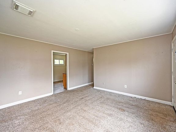 5th image of 3276 Deshler Dr