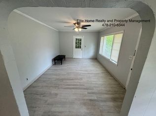 327 Woolfolk St, Macon, GA 31217