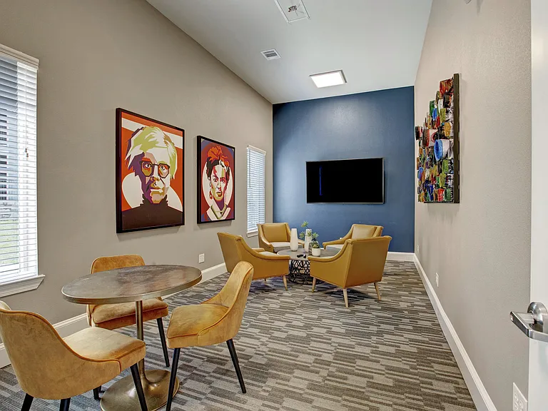 Creekview — Photo 15