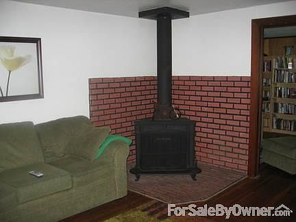 Partial back with barn
						:
						Barn