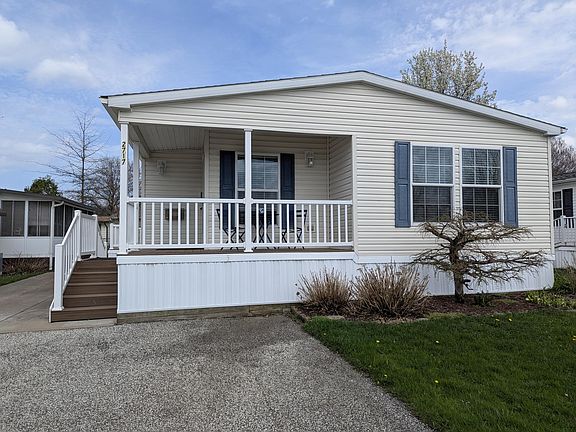 2nd image of 2717 E Park Ln