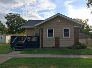 512 S Monroe St, Clinton, IL 61727