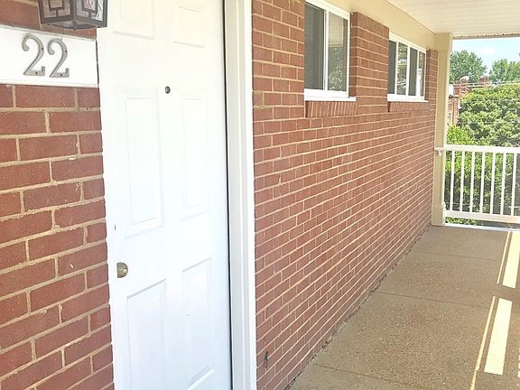 3rd image of 2100 Grove Ave APT 22