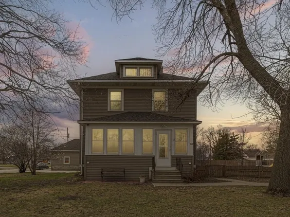 1502 Main St, Emmetsburg, IA 50536
