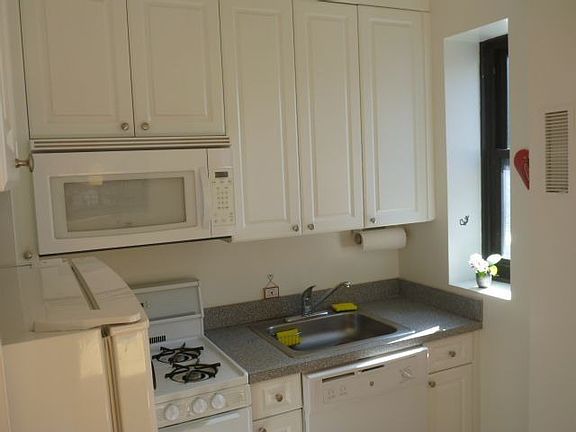 5th image of 850 Amsterdam Ave APT 8F