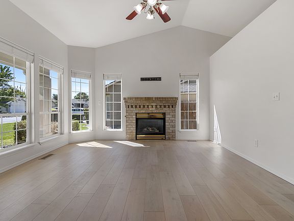 3rd image of 2114 E Olympic Ave