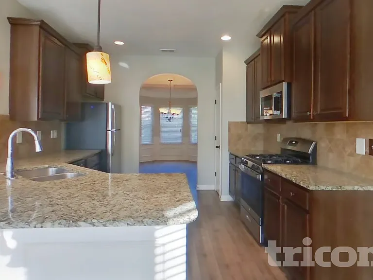 4025 Trimrose Ct — Photo 6