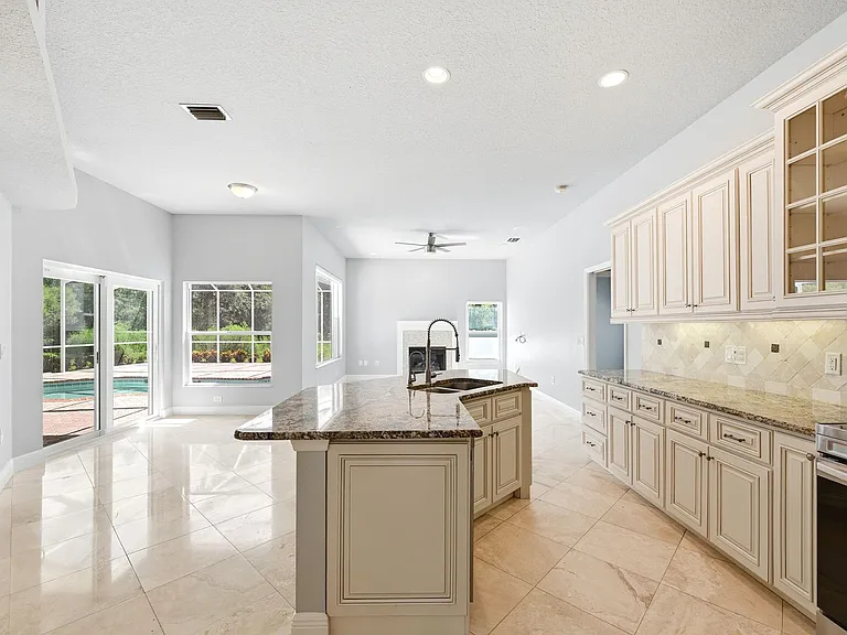 501 Manisha Pl — Photo 11