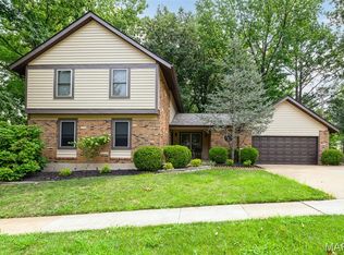 7156 Becker Rd, Saint Louis, MO 63129