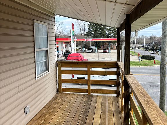 3rd image of 1904 17th St