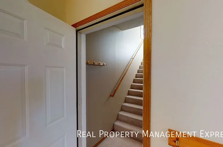 305 E Pine Lake Dr — Photo 28