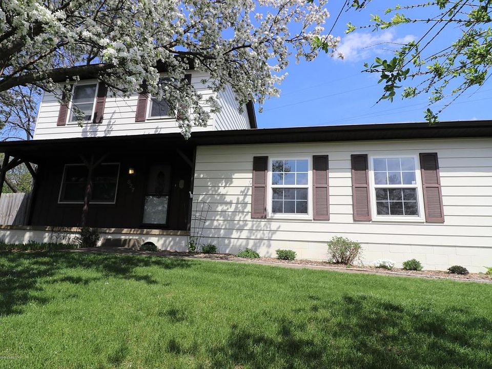 1st image of 827 Flagstone Dr