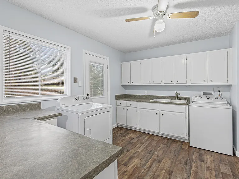 4161 Rebecca Rd — Photo 10