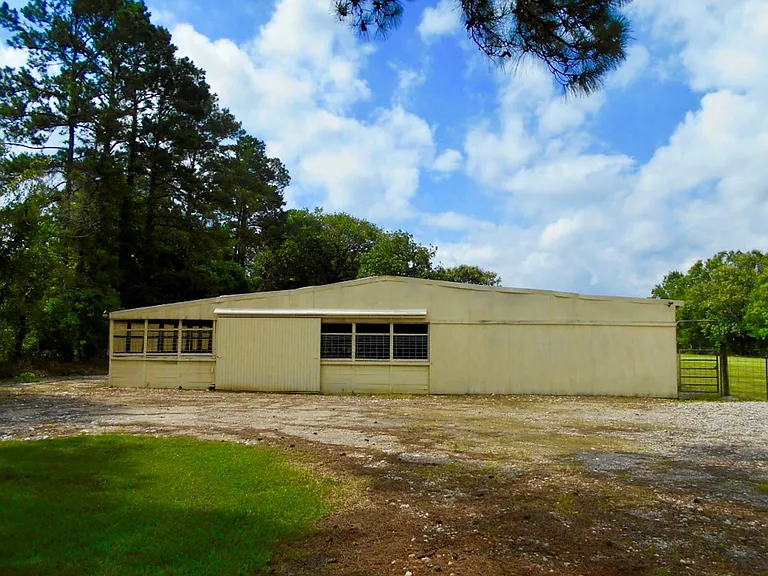 430 FM 2797 — Photo 20