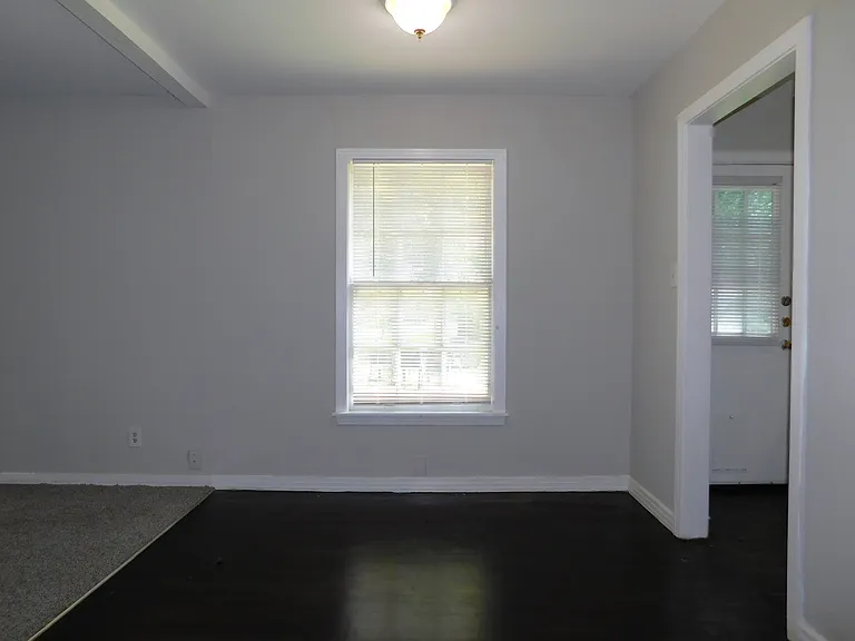 806 Cordell St — Photo 8