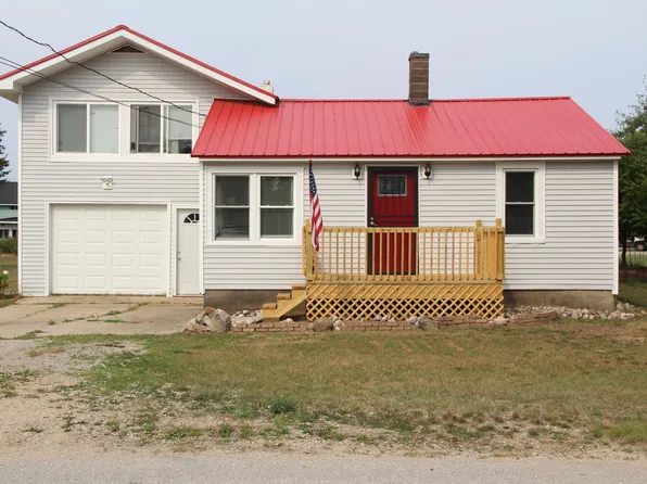 1065 Cedar St, Baldwin, MI 49304