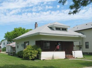 1410 2nd Ave N, Grand Forks, ND 58203