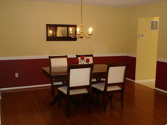 Seperate dining area