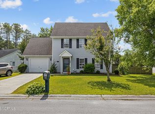 103 Coachman Ln, Newport, NC 28570